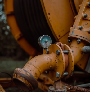 Blocked drain cleaning equipment